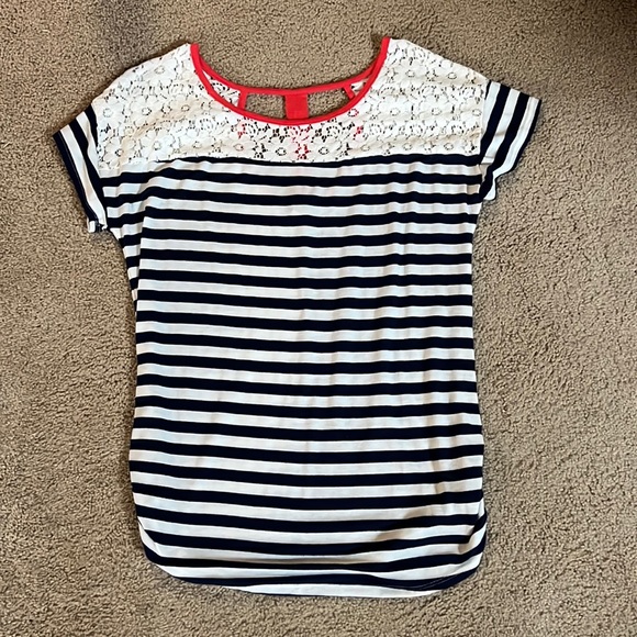 Women maternity top. - Picture 1 of 4